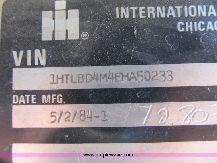 image for item F8961 1984 International 1724 flatbed truck