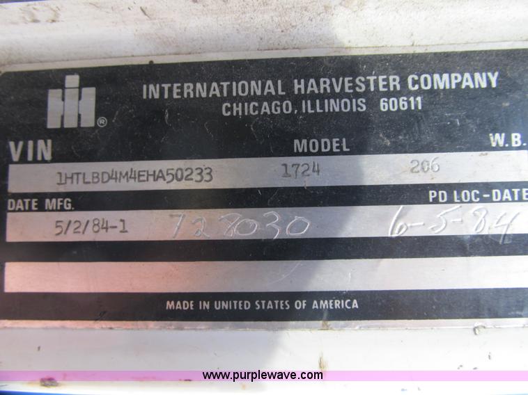 image for item F8961 1984 International 1724 flatbed truck