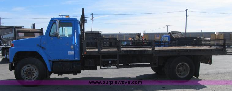 image for item F8962 1979 International 1954 flatbed truck