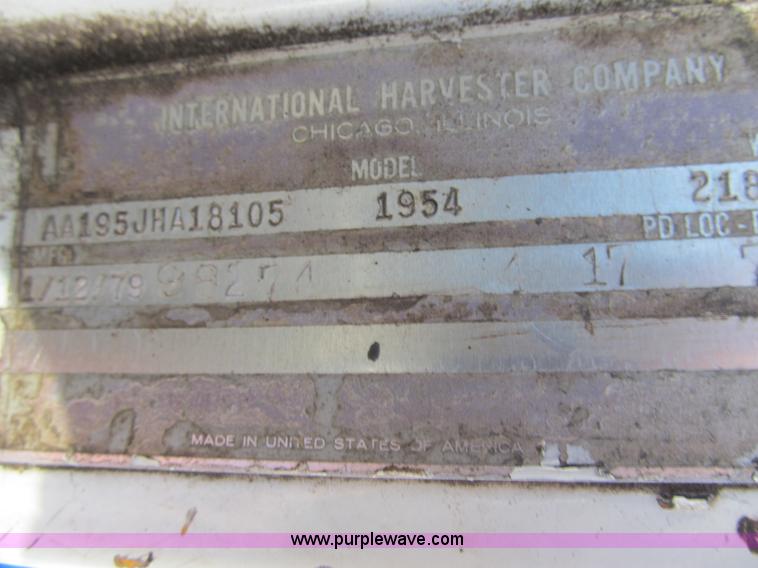 image for item F8962 1979 International 1954 flatbed truck