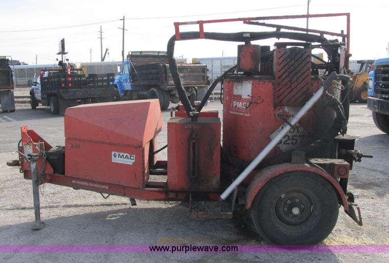 image for item F8963 2005 Crafco Super Shot SS125 melter applicator