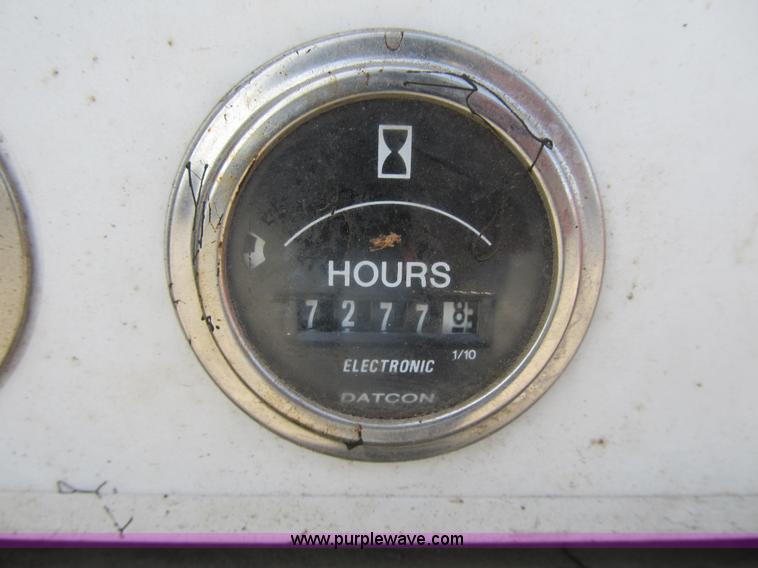 image for item F8963 2005 Crafco Super Shot SS125 melter applicator