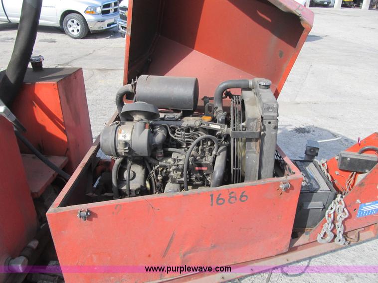 image for item F8963 2005 Crafco Super Shot SS125 melter applicator