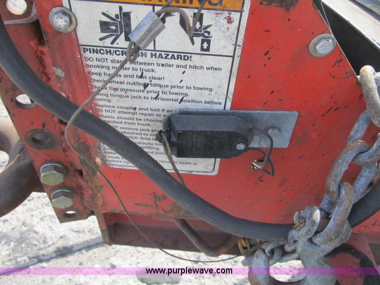 image for item F8963 2005 Crafco Super Shot SS125 melter applicator