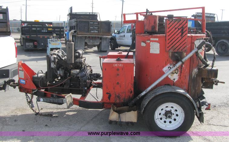 image for item F8964 1999 Crafco Super Shot SS125 melter applicator