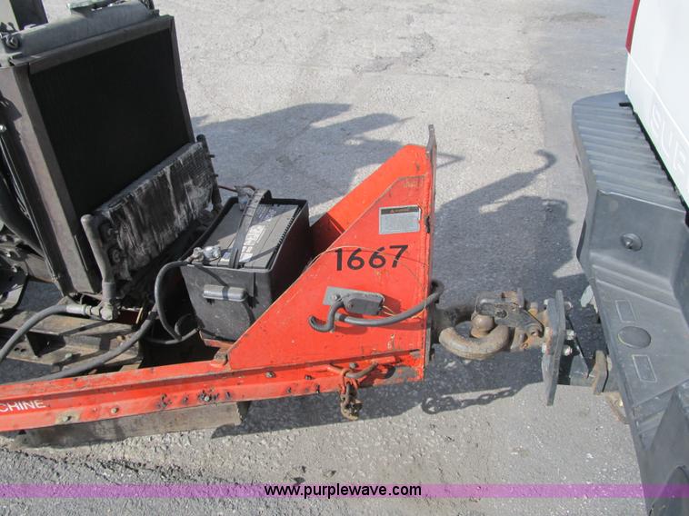 image for item F8964 1999 Crafco Super Shot SS125 melter applicator