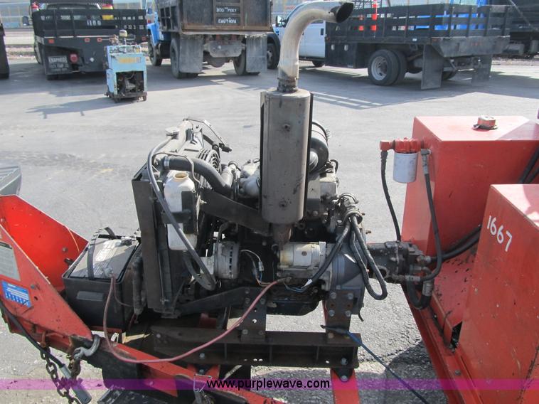 image for item F8964 1999 Crafco Super Shot SS125 melter applicator