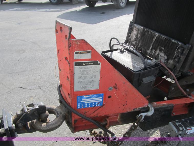 image for item F8964 1999 Crafco Super Shot SS125 melter applicator