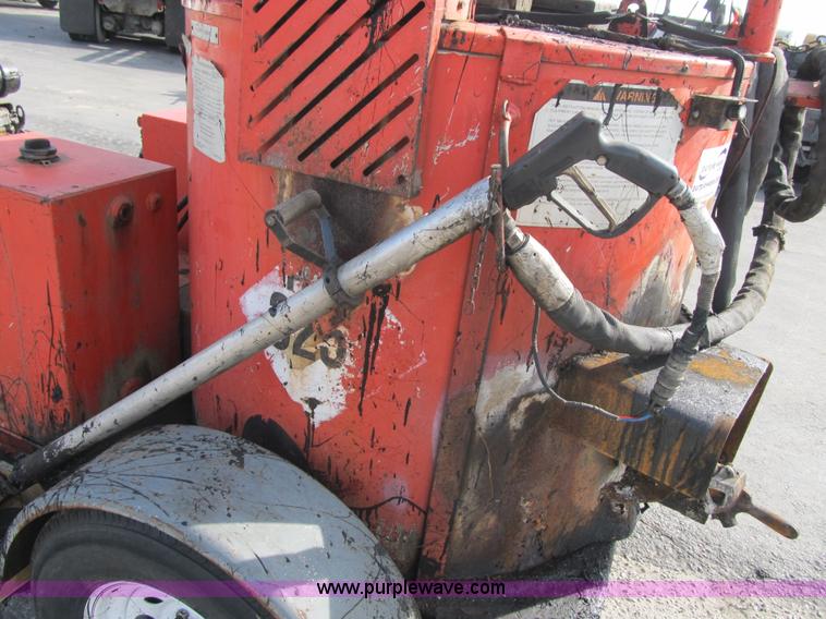 image for item F8964 1999 Crafco Super Shot SS125 melter applicator