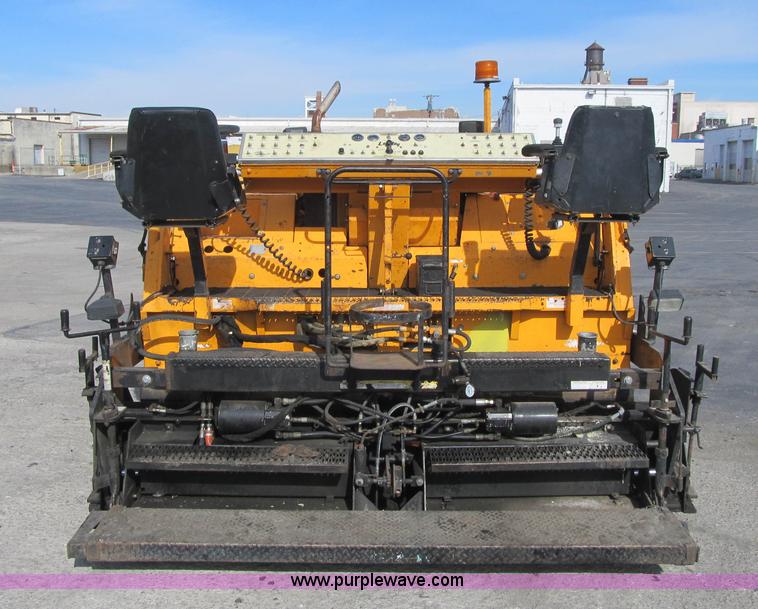 image for item F8965 2006 LeeBoy L-8515-T paver