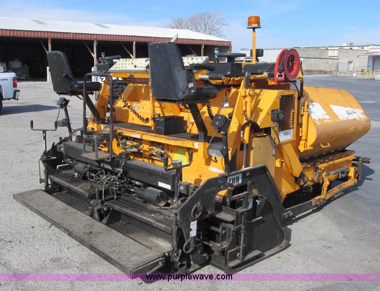 image for item F8965 2006 LeeBoy L-8515-T paver