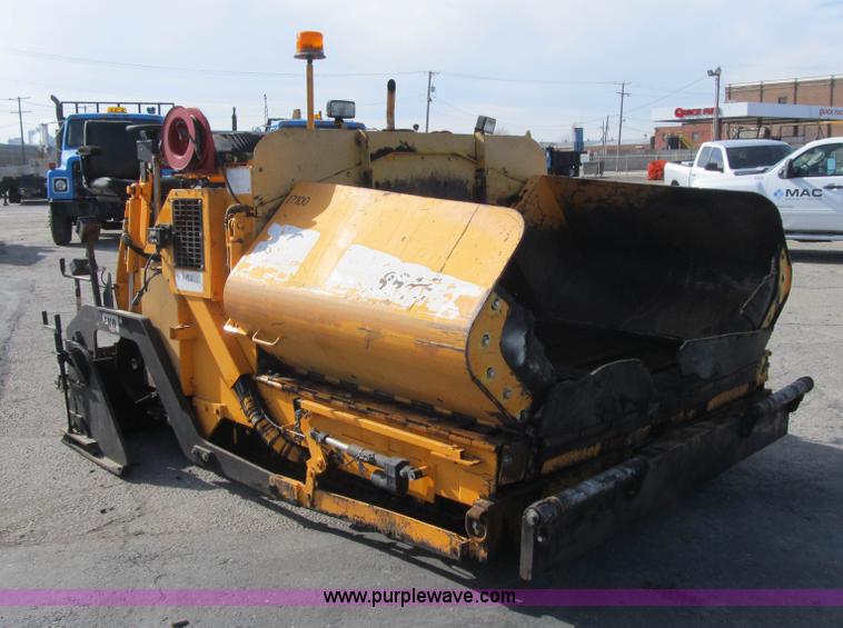 image for item F8965 2006 LeeBoy L-8515-T paver