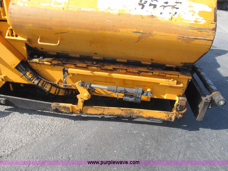 image for item F8965 2006 LeeBoy L-8515-T paver