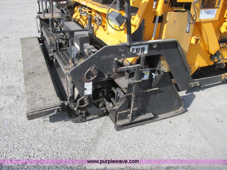 image for item F8965 2006 LeeBoy L-8515-T paver