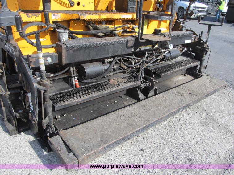 image for item F8965 2006 LeeBoy L-8515-T paver