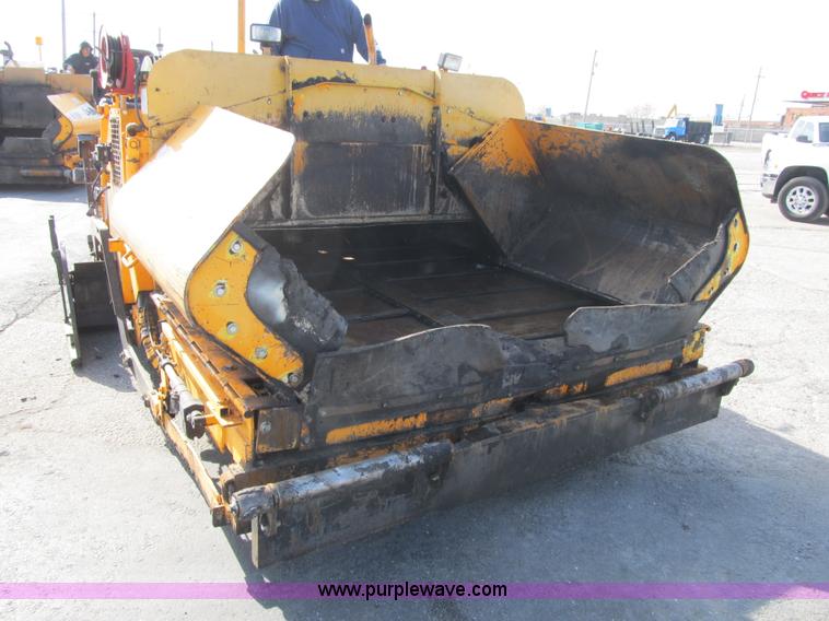 image for item F8965 2006 LeeBoy L-8515-T paver