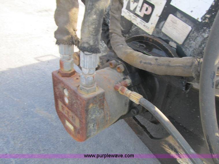 image for item F8967 2004 Coneqtec Universal AP1000 cold planer