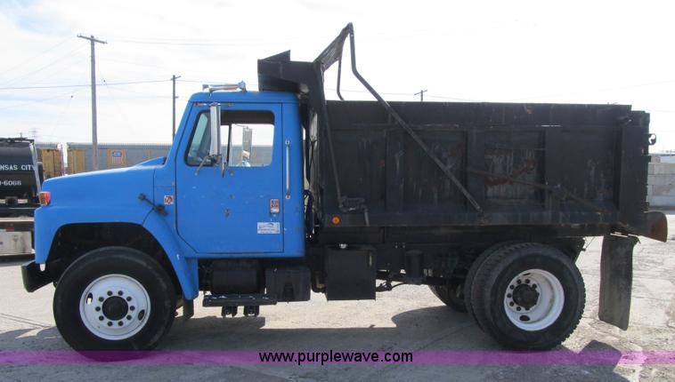 image for item F8969 1985 International 1954 dump truck