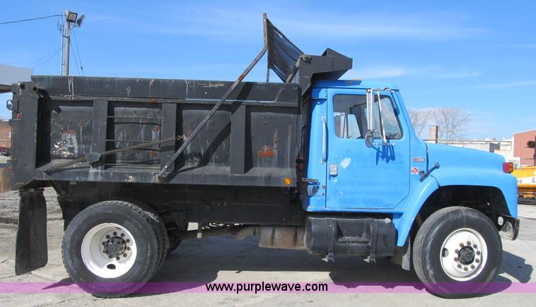 image for item F8969 1985 International 1954 dump truck