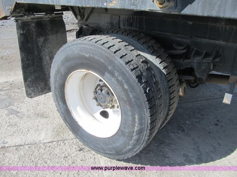 image for item F8969 1985 International 1954 dump truck