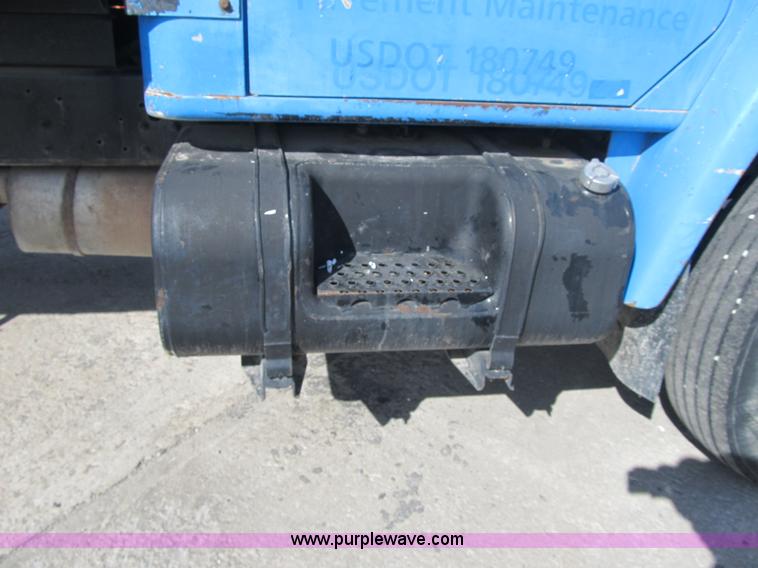 image for item F8969 1985 International 1954 dump truck