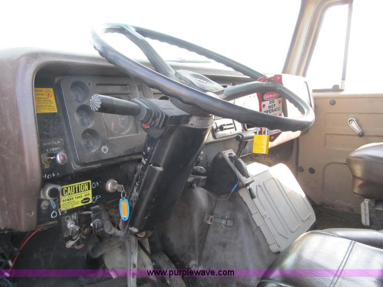 image for item F8969 1985 International 1954 dump truck