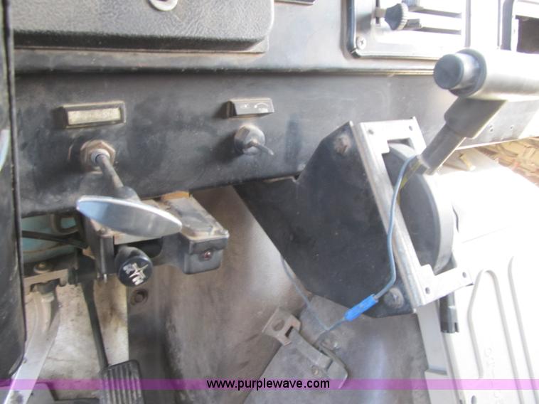 image for item F8969 1985 International 1954 dump truck