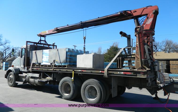 image for item H2268 Ustc M21-8 boom crane