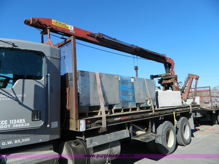 image for item H2268 Ustc M21-8 boom crane