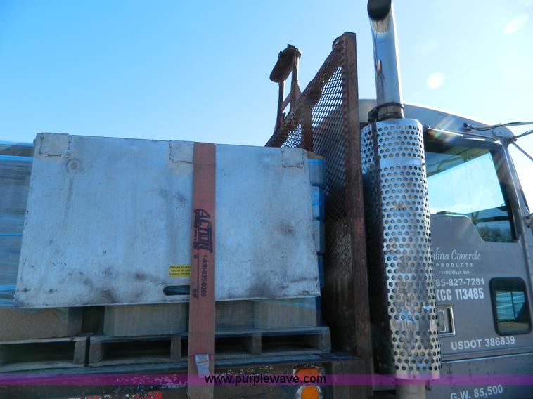 image for item H2268 Ustc M21-8 boom crane