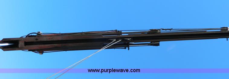 image for item H2268 Ustc M21-8 boom crane