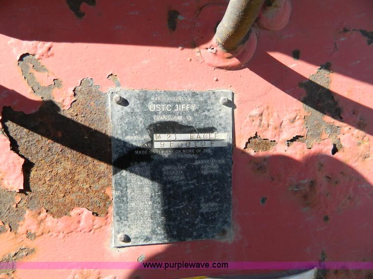 image for item H2268 Ustc M21-8 boom crane