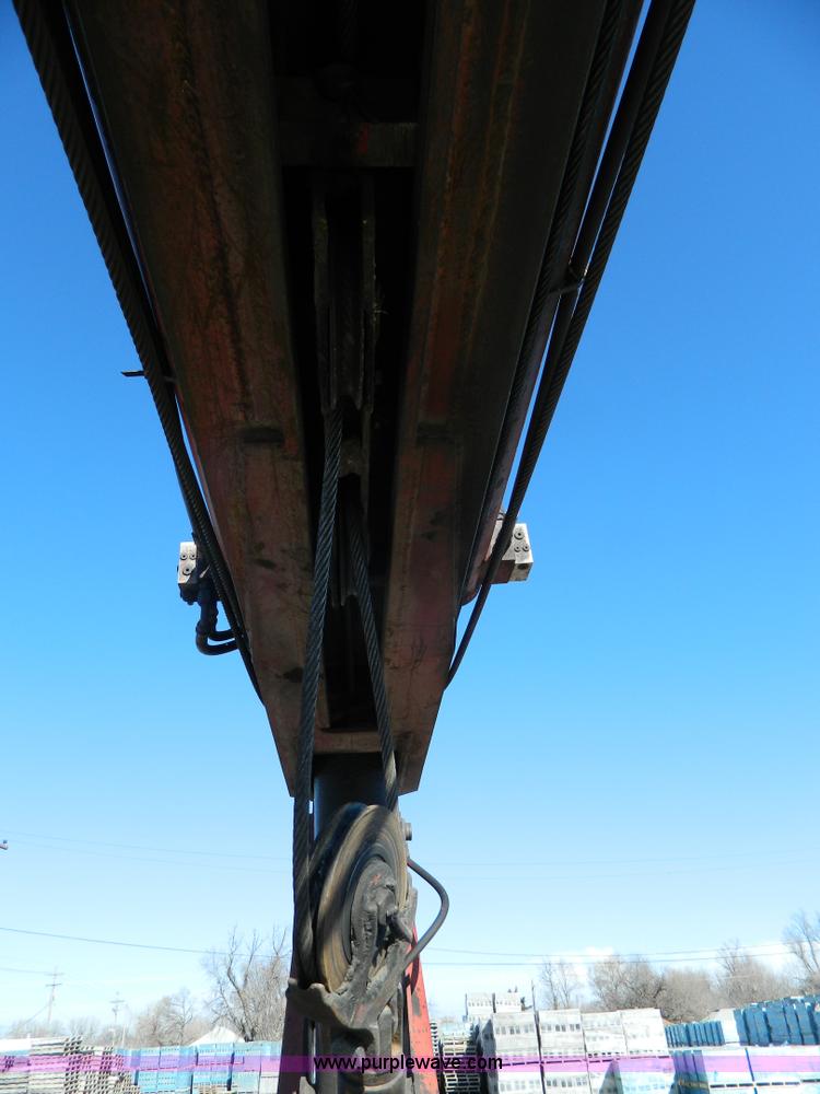 image for item H2268 Ustc M21-8 boom crane