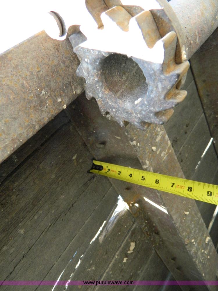 image for item H2268 Ustc M21-8 boom crane