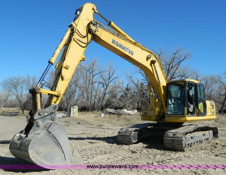 image for item H2273 2003 Komatsu PC200LC-7 excavator
