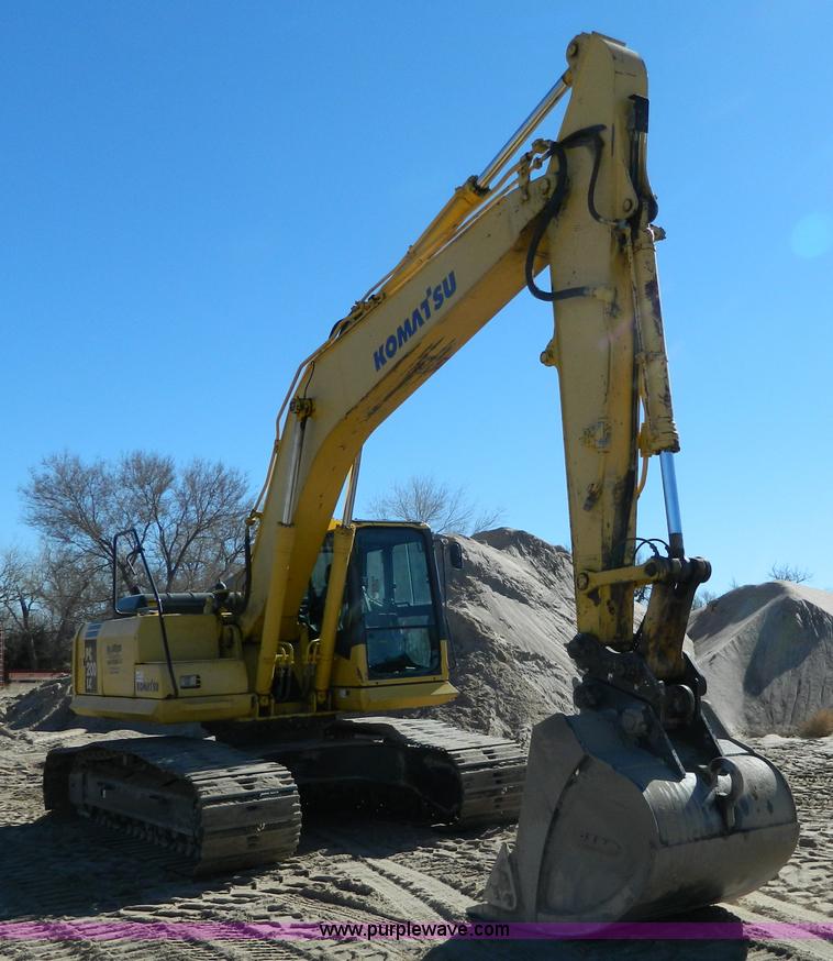 image for item H2273 2003 Komatsu PC200LC-7 excavator