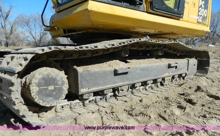 image for item H2273 2003 Komatsu PC200LC-7 excavator