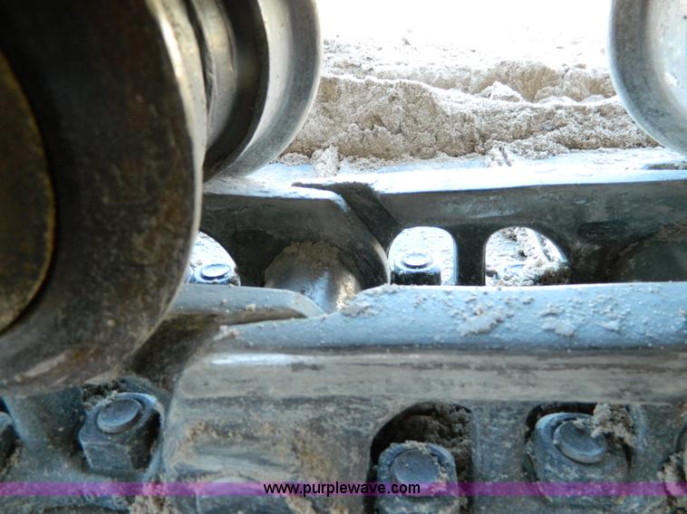 image for item H2273 2003 Komatsu PC200LC-7 excavator