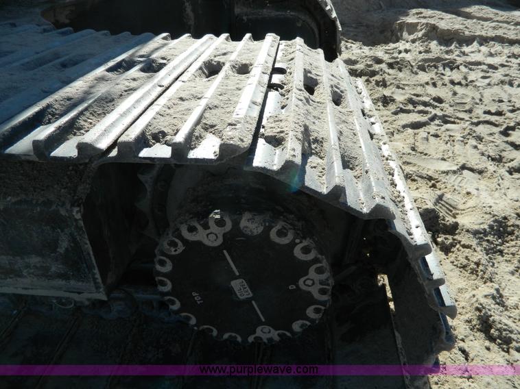 image for item H2273 2003 Komatsu PC200LC-7 excavator