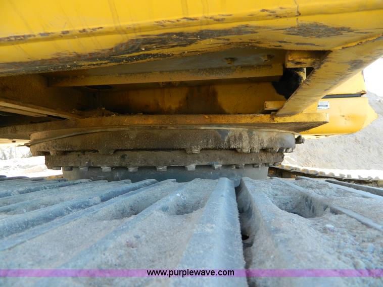 image for item H2273 2003 Komatsu PC200LC-7 excavator