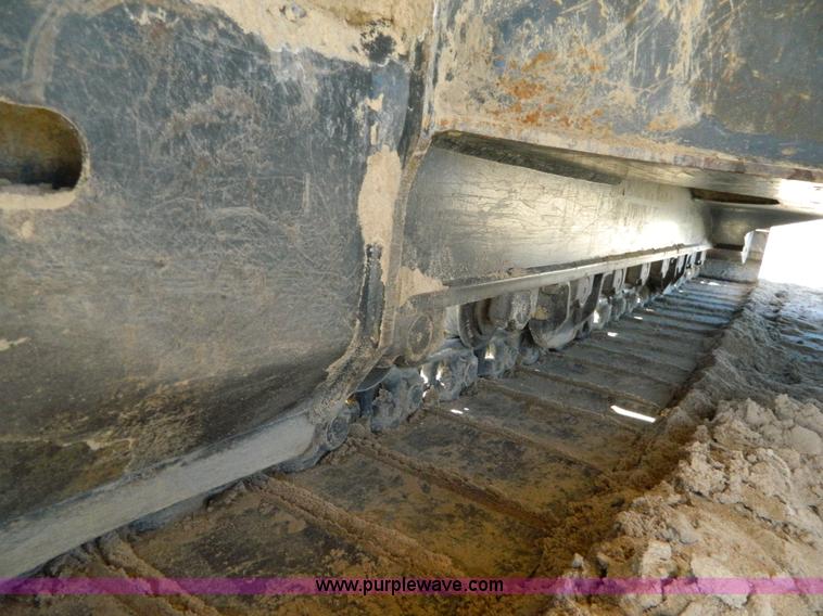 image for item H2273 2003 Komatsu PC200LC-7 excavator