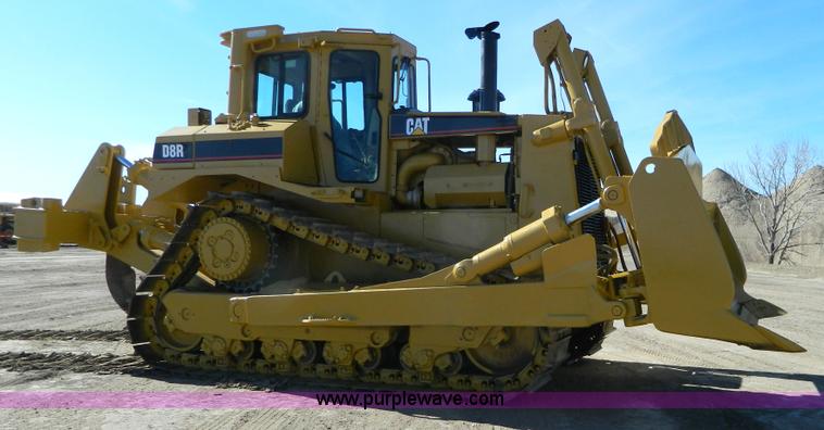 image for item H2275 1998 Caterpillar D8R dozer