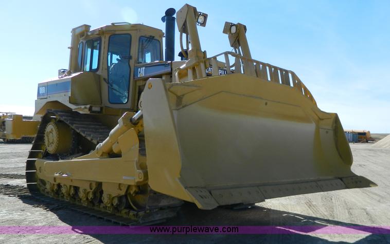image for item H2275 1998 Caterpillar D8R dozer