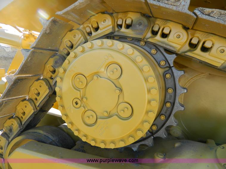 image for item H2275 1998 Caterpillar D8R dozer