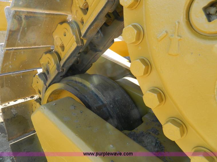 image for item H2275 1998 Caterpillar D8R dozer