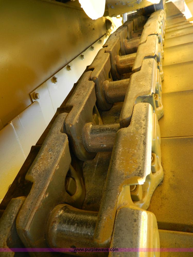 image for item H2275 1998 Caterpillar D8R dozer