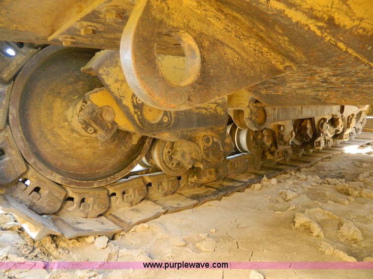 image for item H2275 1998 Caterpillar D8R dozer