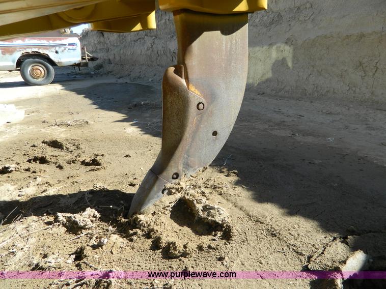 image for item H2275 1998 Caterpillar D8R dozer