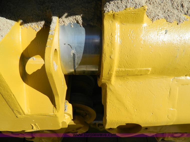 image for item H2275 1998 Caterpillar D8R dozer