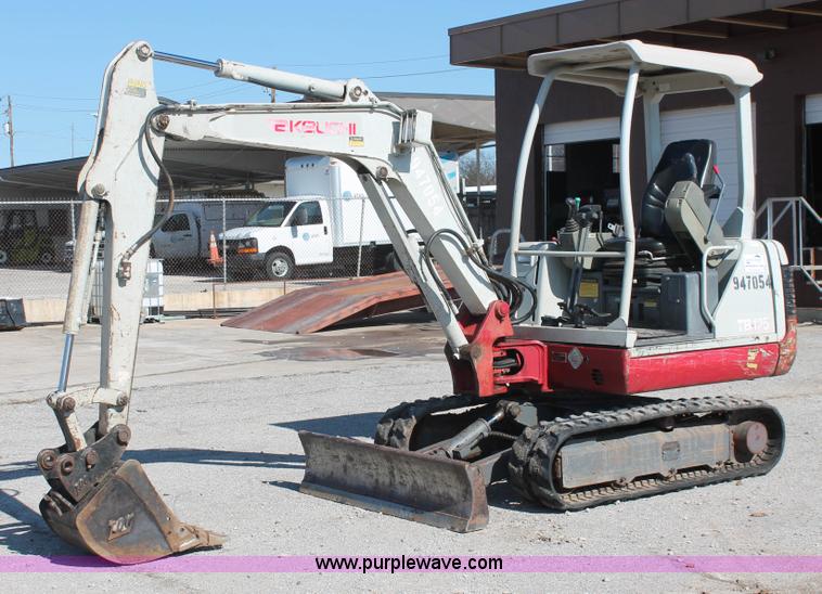 image for item H5936 2007 Takeuchi TB125 compact excavator